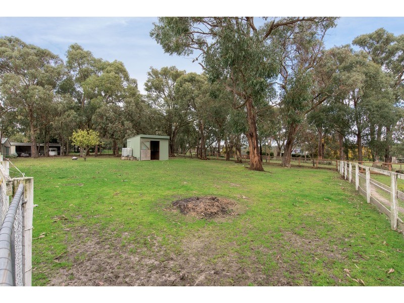 14 Coopers Road, Macclesfield VIC 3782