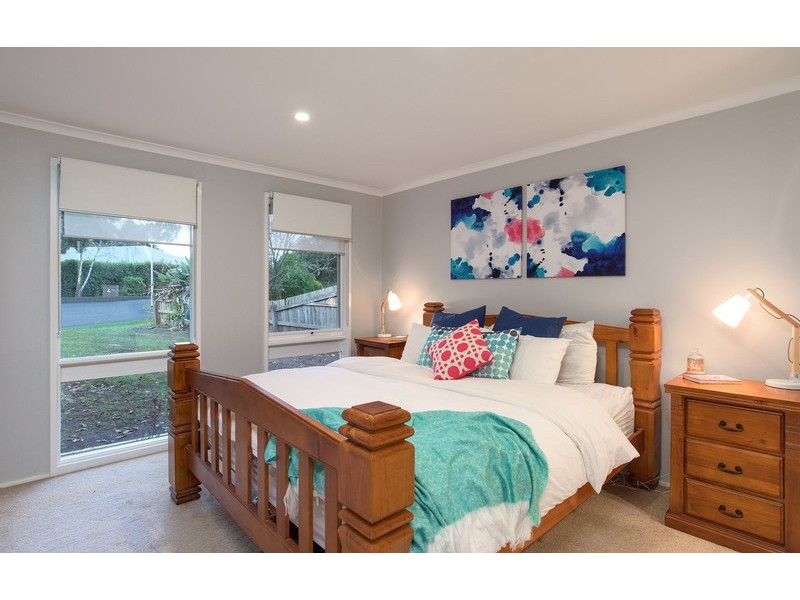 6 Summer Place, Mooroolbark VIC 3138