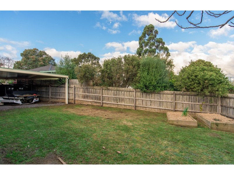 6 Summer Place, Mooroolbark VIC 3138