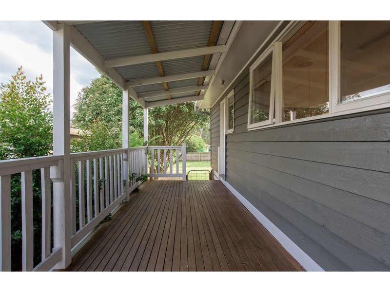 4 Henry Street, Healesville VIC 3777