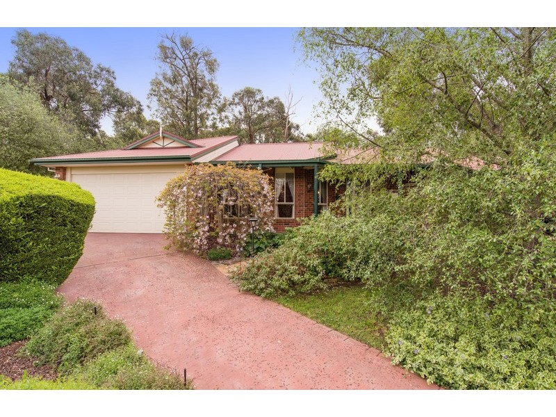 32 Bristol Crescent, Lilydale VIC 3140