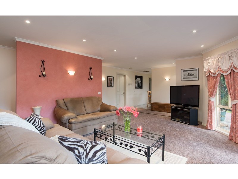 32 Bristol Crescent, Lilydale VIC 3140