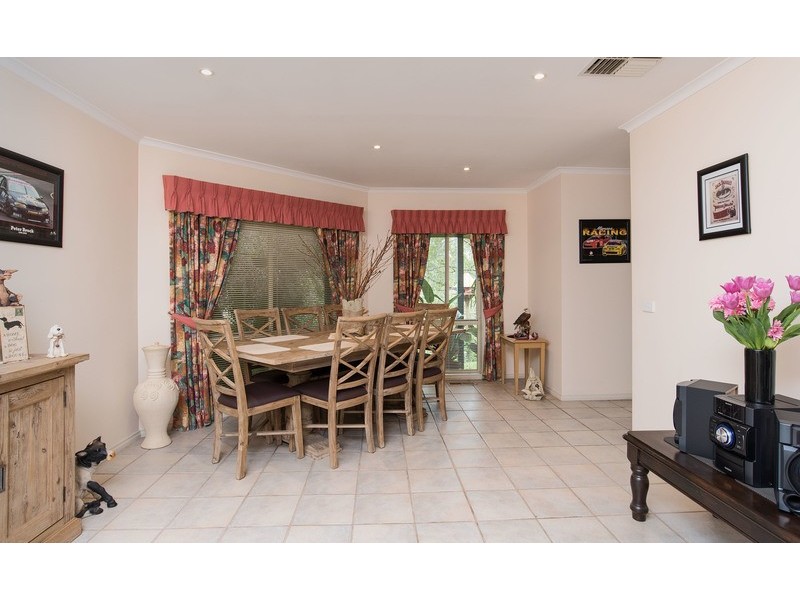 32 Bristol Crescent, Lilydale VIC 3140