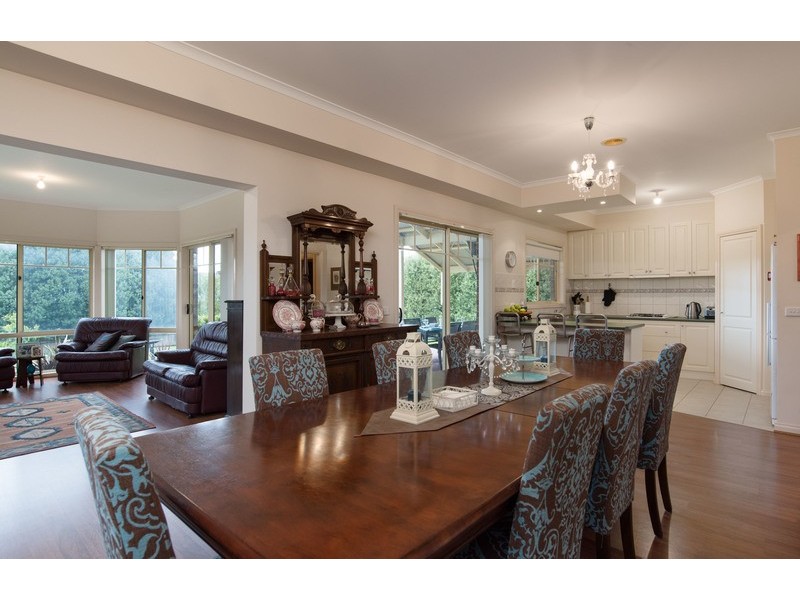 1 Tudor Drive, Mooroolbark VIC 3138