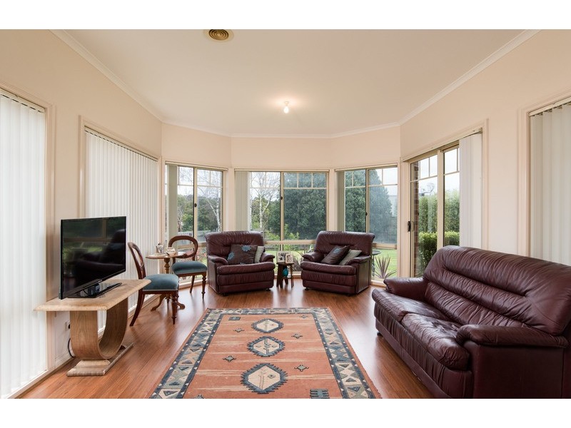 1 Tudor Drive, Mooroolbark VIC 3138