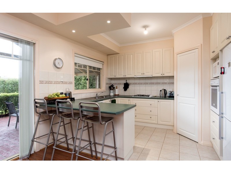 1 Tudor Drive, Mooroolbark VIC 3138