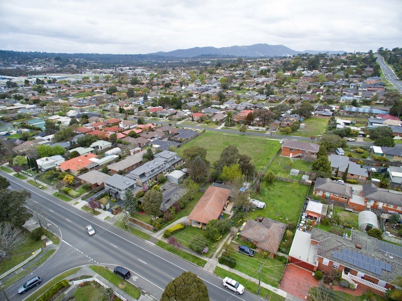 8 Beresford Road, Lilydale VIC 3140