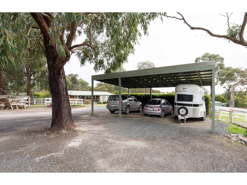 14 Coopers Road, Macclesfield VIC 3782