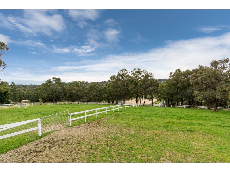 14 Coopers Road, Macclesfield VIC 3782