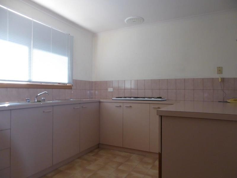 2/23 McComb Street, Lilydale VIC 3140