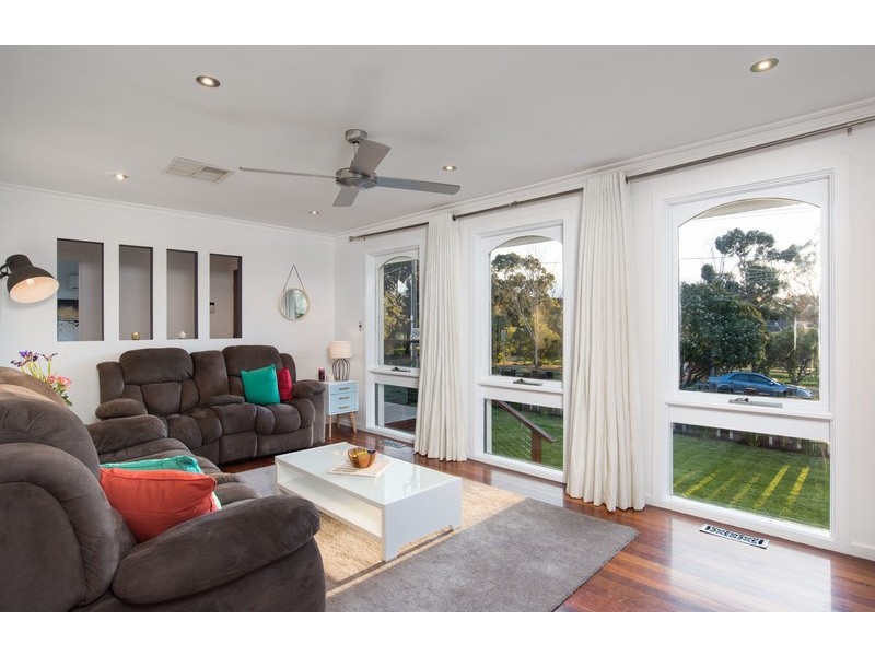 54 Kimberley Drive, Chirnside Park VIC 3116