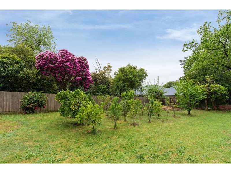 2 Grantully Road, Mount Evelyn VIC 3796