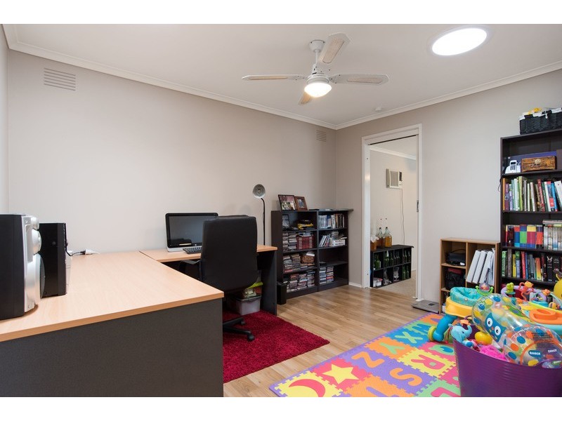 5 Eastwood Crescent, Mooroolbark VIC 3138