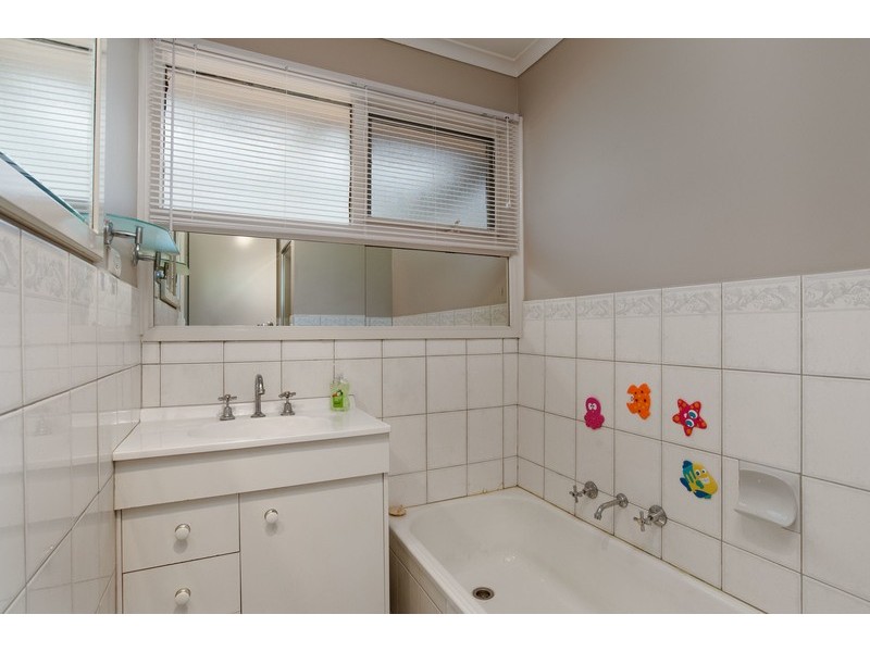 5 Eastwood Crescent, Mooroolbark VIC 3138