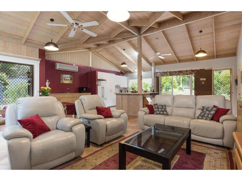 4 Mulhalls Road, Macclesfield VIC 3782