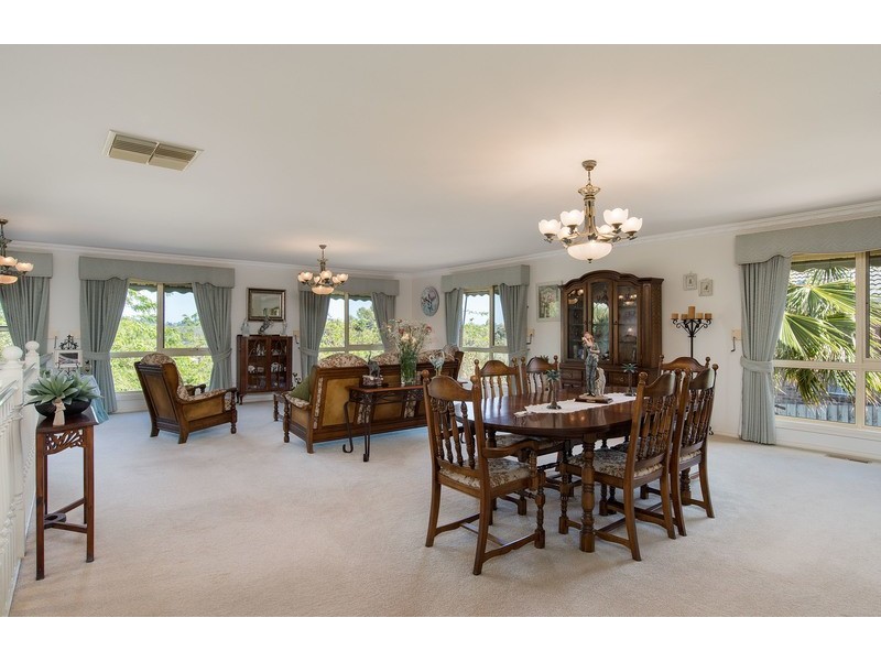 8 Parkview Terrace, Chirnside Park VIC 3116