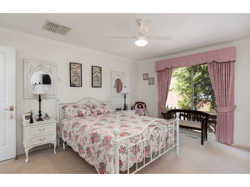 8 Parkview Terrace, Chirnside Park VIC 3116