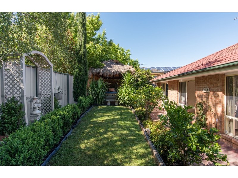 8 Parkview Terrace, Chirnside Park VIC 3116