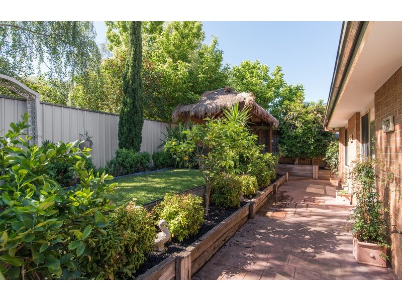 8 Parkview Terrace, Chirnside Park VIC 3116