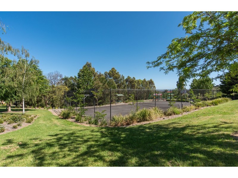 8 Parkview Terrace, Chirnside Park VIC 3116