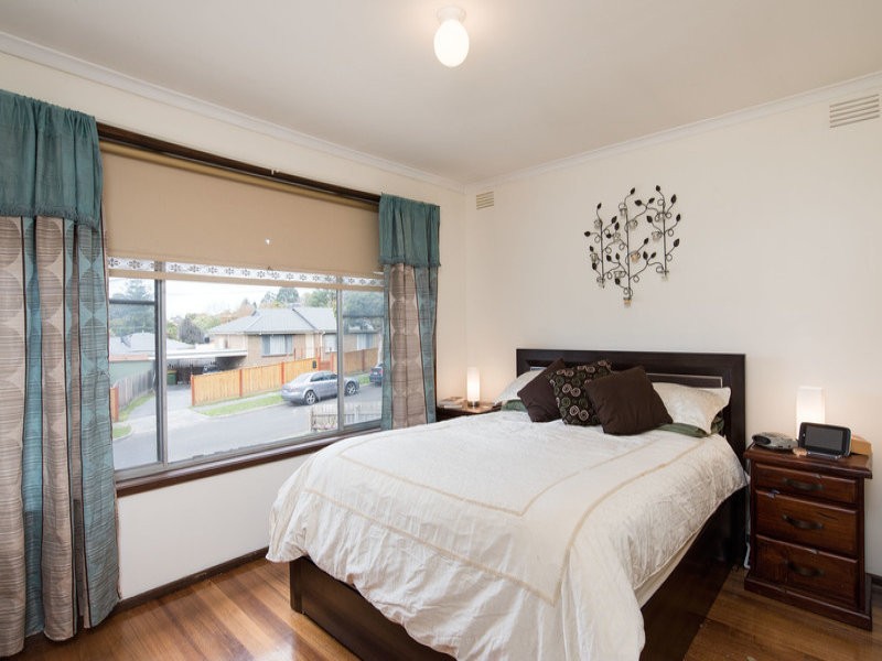 5 Orrong Road, Mooroolbark VIC 3138