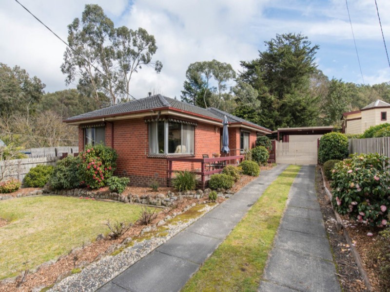 94 York Road, Mount Evelyn VIC 3796