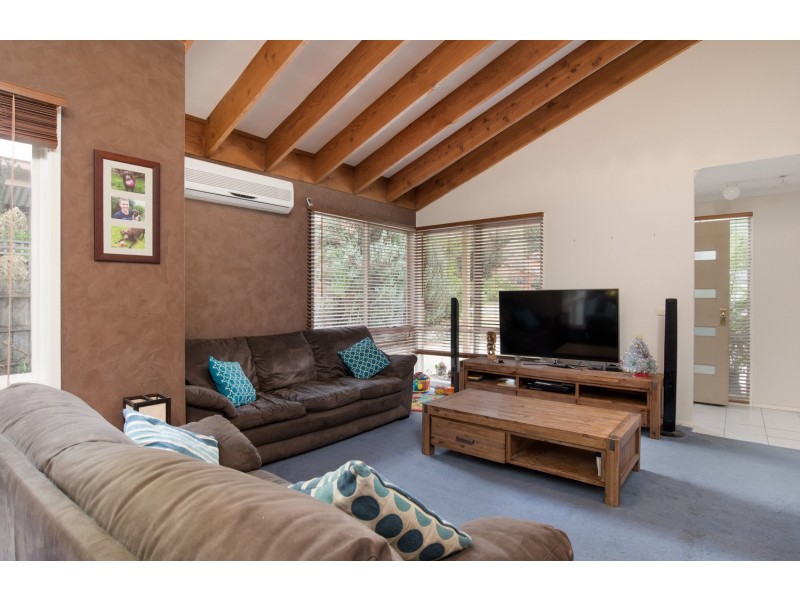 8 Lakeview Drive, Lilydale VIC 3140