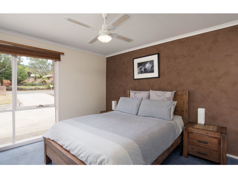 8 Lakeview Drive, Lilydale VIC 3140