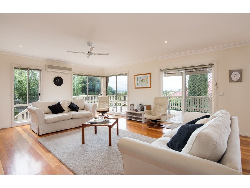 16 Shadi Rise, Yarra Glen VIC 3775