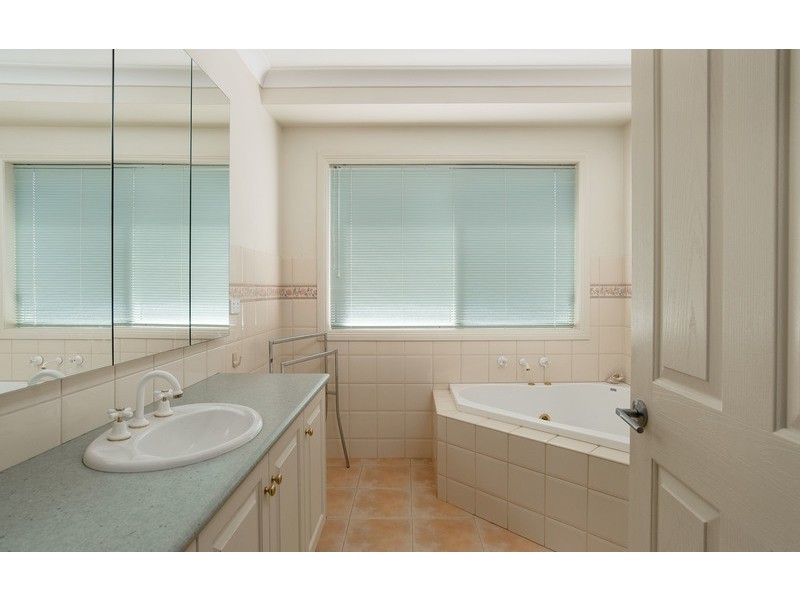 16 Shadi Rise, Yarra Glen VIC 3775