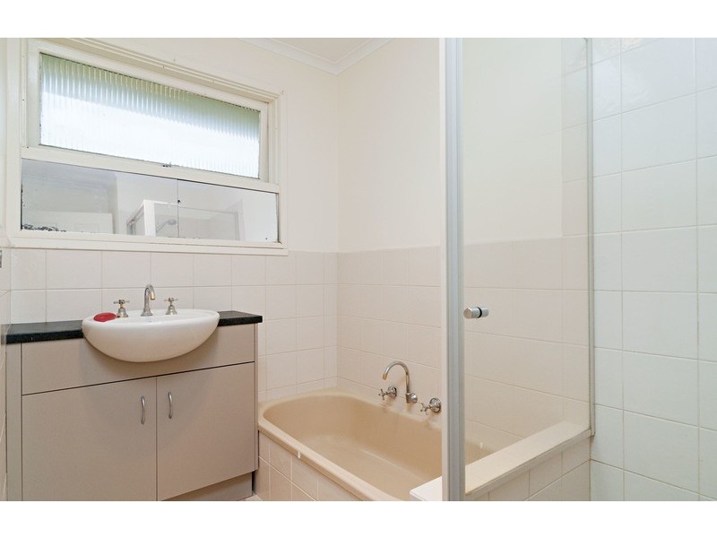 32 Dixon Avenue, Croydon VIC 3136