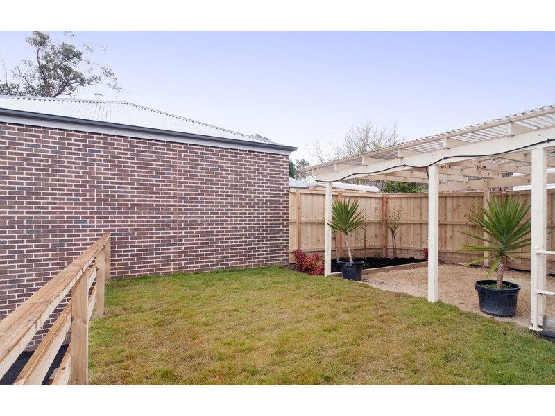 32 Dixon Avenue, Croydon VIC 3136