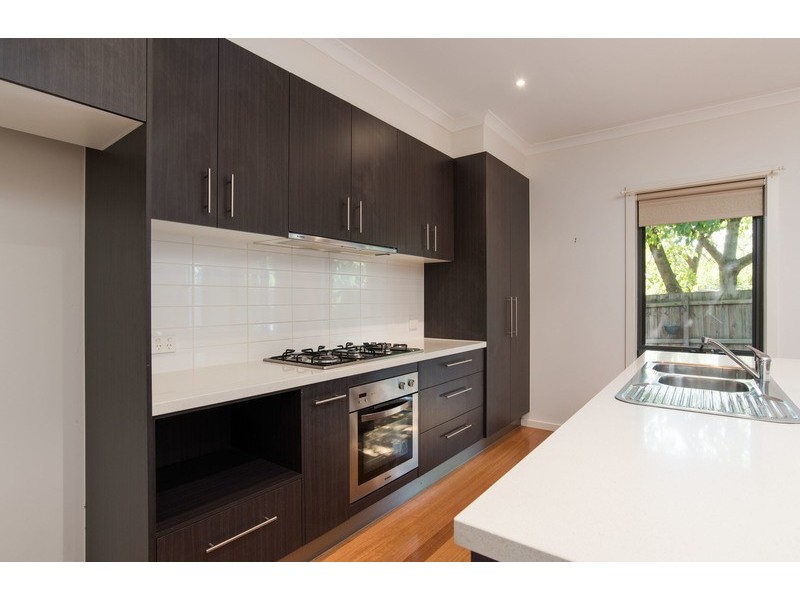 2/24 Pascoe Avenue, Croydon VIC 3136