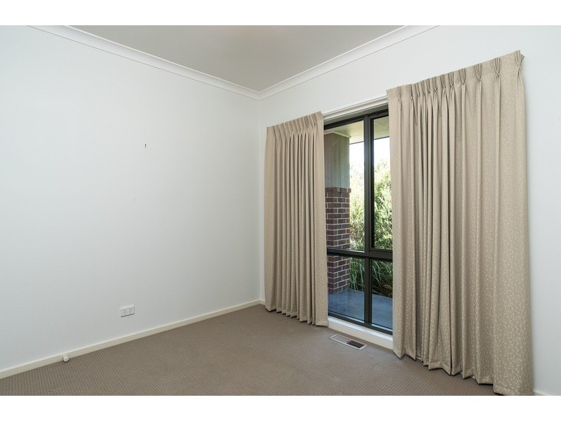 2/24 Pascoe Avenue, Croydon VIC 3136