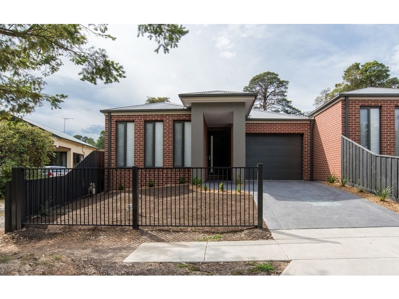 1 Gardner Parade, Mount Evelyn VIC 3796