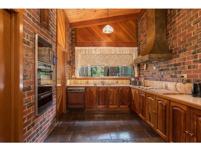 13 George Road, Healesville VIC 3777