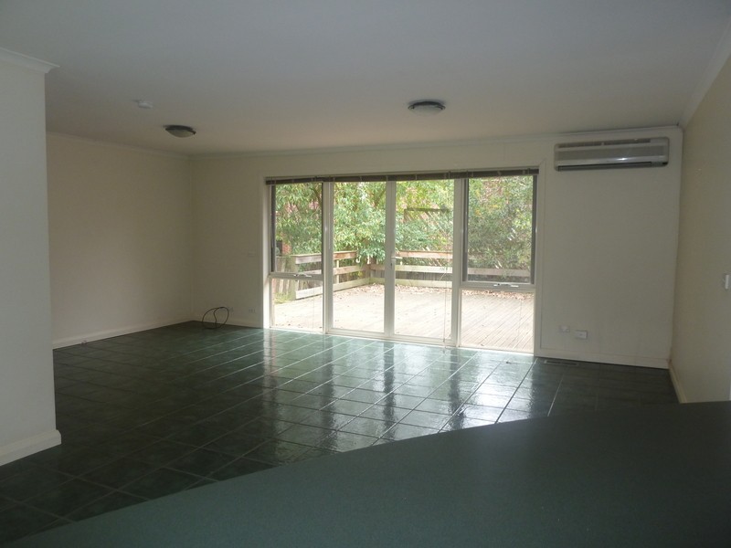 60 Dorset Road, Croydon VIC 3136