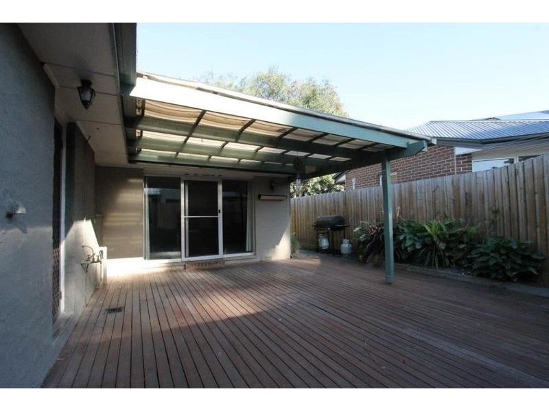 2 Lorna Court, Mooroolbark VIC 3138