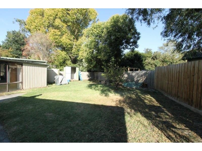 2 Lorna Court, Mooroolbark VIC 3138