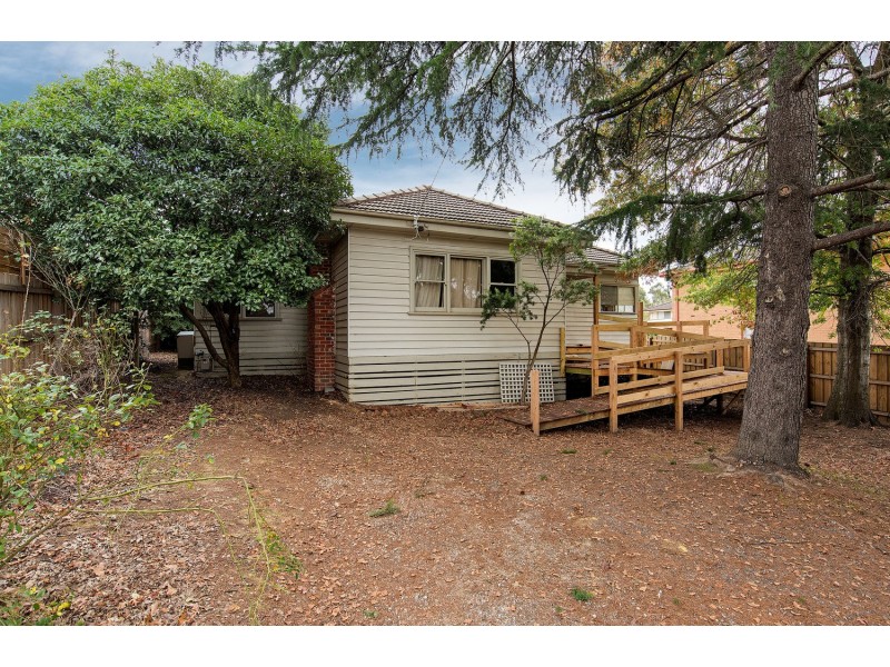77 Victoria Road, Chirnside Park VIC 3116
