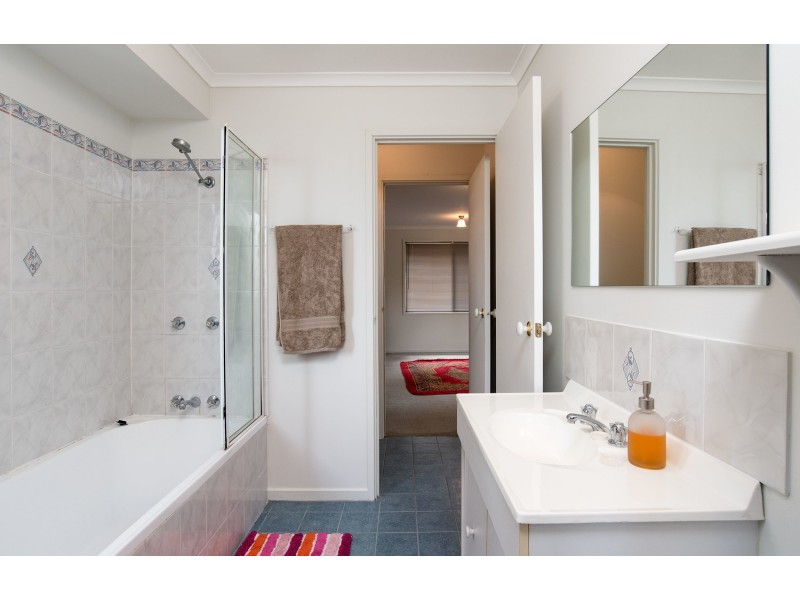 26 Bristol Crescent, Lilydale VIC 3140