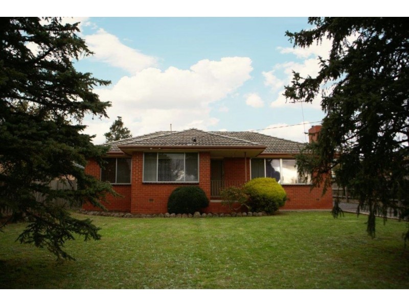 16 Sellick Drive, Croydon VIC 3136