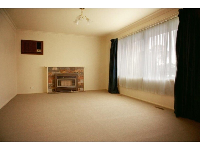 16 Sellick Drive, Croydon VIC 3136