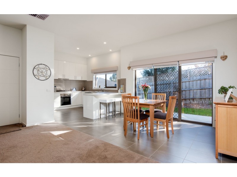 6a Carawa Street, Mooroolbark VIC 3138