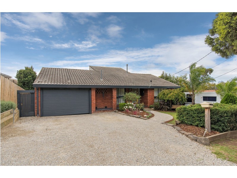 42 Rolling Hills Road, Chirnside Park VIC 3116