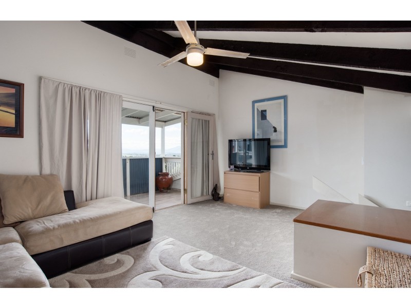 42 Rolling Hills Road, Chirnside Park VIC 3116