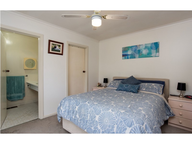 42 Rolling Hills Road, Chirnside Park VIC 3116