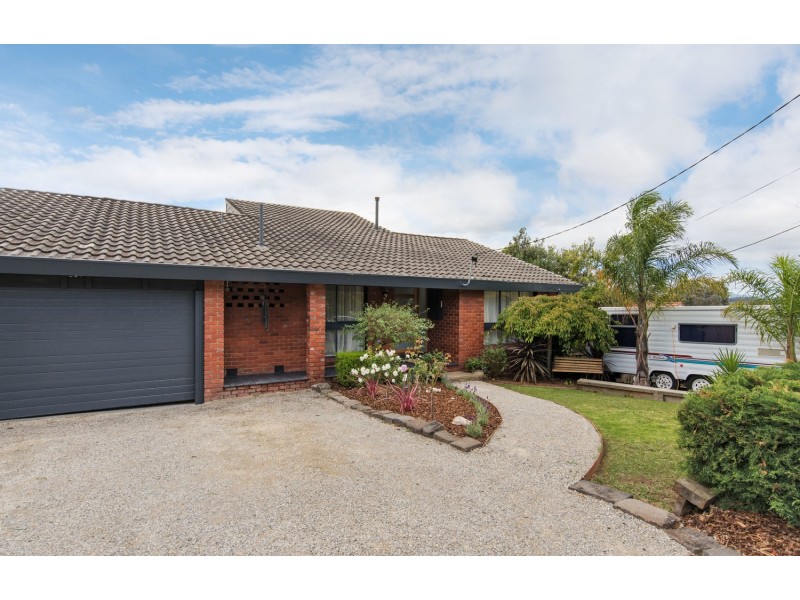 42 Rolling Hills Road, Chirnside Park VIC 3116