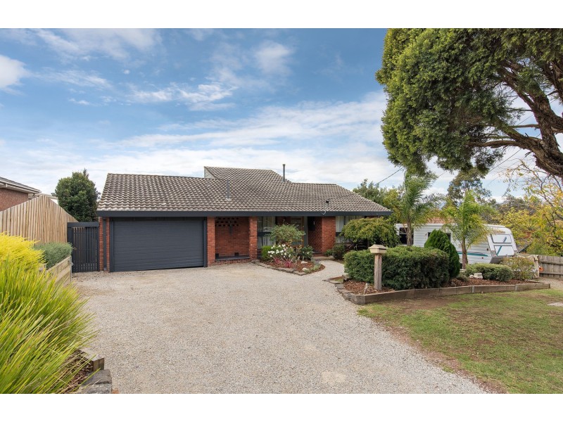 42 Rolling Hills Road, Chirnside Park VIC 3116