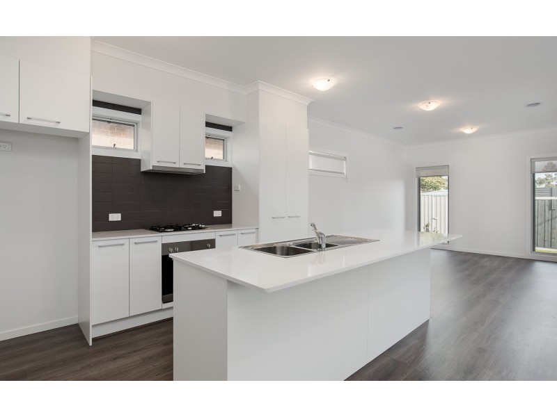 2/6 Cherylnne Crescent, Kilsyth VIC 3137